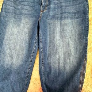 Capris with cooper accents